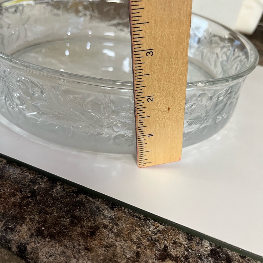 Glass pie dish. - Picture 2 of 4